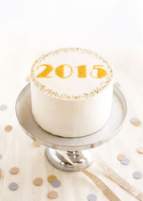 DIY Sprinkle New Years Eve Cake | by Carrie Sellman for TheCakeBlog.com Nye Cake, New Years Eve Cake, New Year Cake Designs, New Years Eve Dessert, Winter Cupcakes, New Year Cake, Diy Sprinkles, New Year's Desserts, New Year's Cake