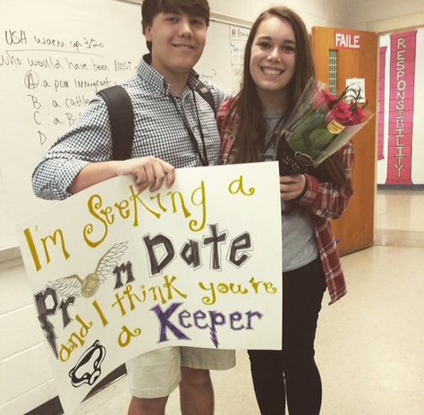 Harry Potter promposal Creative Prom Proposal Ideas, Cute Promposals, Prom Pictures Group, Prom Posters, Cute Homecoming Proposals, Cute Prom Proposals, Asking To Prom, Dance Proposal, Prom Goals