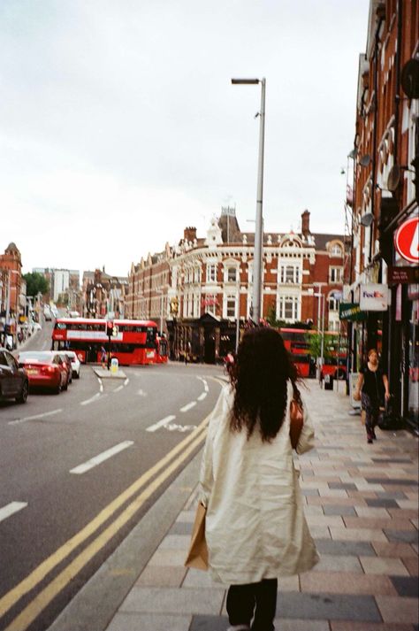 London 
Black girl London Aesthetic Black Woman, London Girl Aesthetic, Feminine Experience, Travel Manifestation, Eah Oc, Olivia Baker, London 2023, England Aesthetic, 2023 Mood