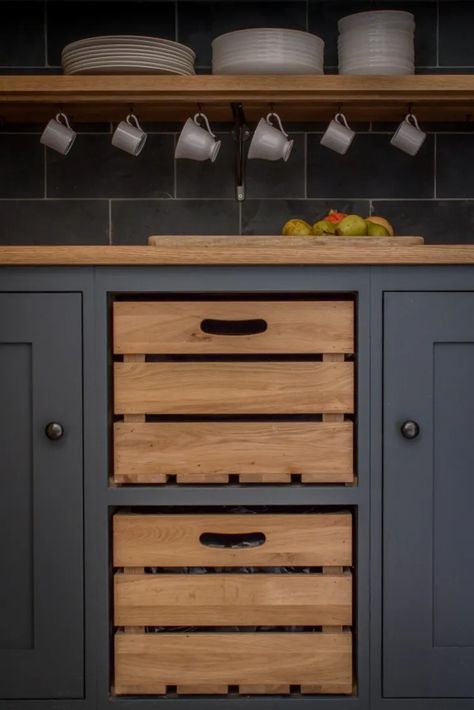 Best Kitchen Cabinets, Sustainable Kitchen, Diy Kitchen Storage, Wooden Drawers, Kitchen Storage Solutions, Smart Kitchen, Kitchen Cabinet Organization, Diy Kitchen Cabinets, Diy Cabinets