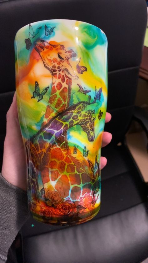 Giraffe Tumbler Ideas, Custom Tumbler Cups, Arizona Tea, Tumbler Cups Diy, Tumbler Cups, Custom Tumblers, Drinking Tea, Tumbler Designs, Alcohol Ink