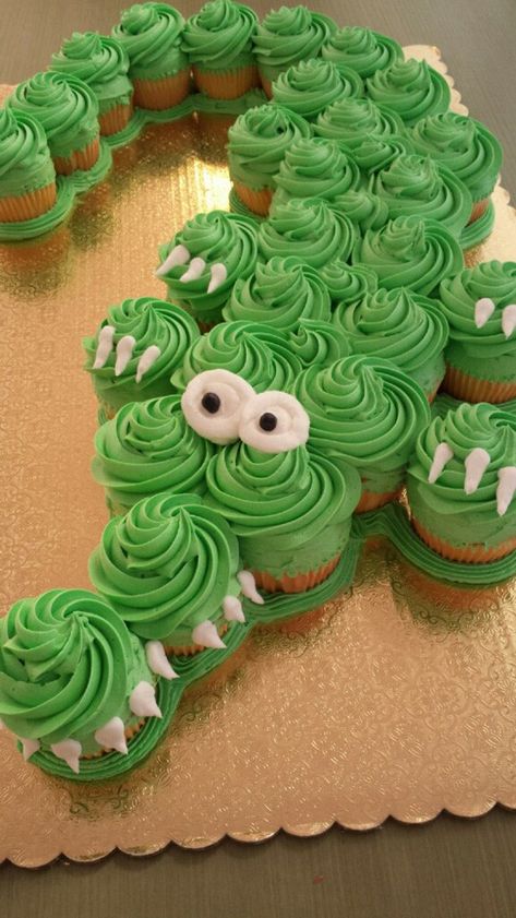 Alligator Cupcakes, Crocodile Cake, Dragon Cakes, Pull Apart Cupcake Cake, Dragon Cake, Cupcake Decorating Tips, Pull Apart Cupcakes, Decorações Com Comidas, Cupcake Cake Designs