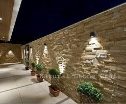 Screening fence or garden wall – 102 Ideas for Garden Design | Interior Design Ideas - Ofdesign Concrete Wall Exterior Ideas, Outdoor Wall Tiles Design, Wall Cladding Designs Exterior, Outside Wall Design Outdoor, Stone Wall Design Outdoor, Yard Wall Design, Garden Wall Tiles, Outdoor Wall Ideas, Outdoor Feature Wall Ideas