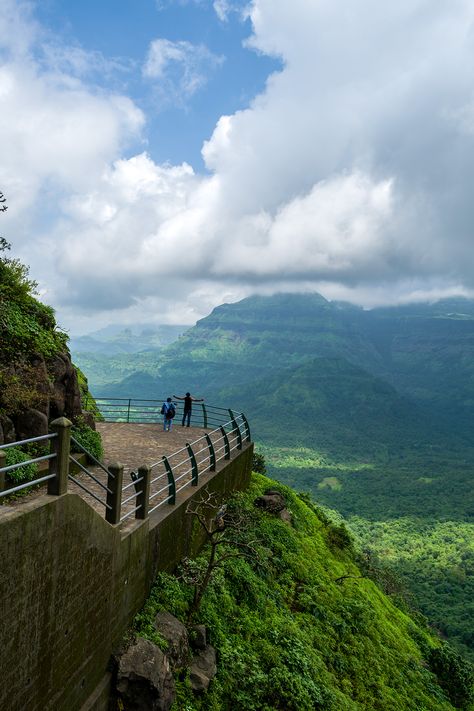 My new short film highlights my exciting monsoon getaway to the beautiful hills of Malshej Ghat and Naneghat. Malshej Ghat Photography, Malshej Ghat, Maharashtra Tourism, All In My Head, Travel Baby, Nice Picture, Hotel Price, Hotel Motel, Fantasy Places