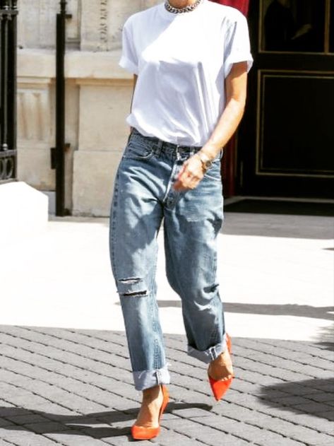 Fold your jeans at the bottom up to your ankle and pair it with peep toes and a solid blouse for a casual chick look. Love this look! Create it and comment below with your picture. #fashion #instafashion #womenfashion #latesttrends #loveforfashion #style #womencasual #summer2020 #summeroutfits How To Fold Jeans, Ripped Boyfriend Jeans, How To Fold, Your Picture, Denim Outfit, Denim Fashion, Boyfriend Jeans, Insta Fashion, Capri Pants