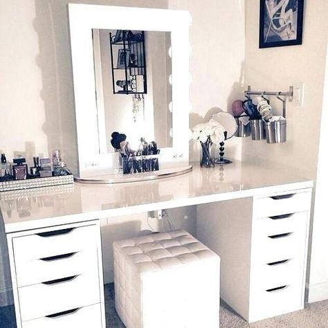 Ikea Table Tops, Ikea Linnmon, Vanity With Lights, Ikea Desk Hack, Diy Makeup Vanity, Desk Diy, Ikea Table, Makeup Organization Diy, Diy Vanity