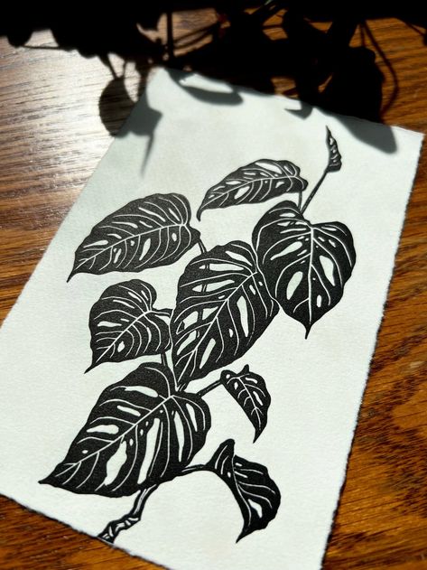 Monstera Adansonii Linocut Print Houseplant Art Swiss Cheese Plant Botanical Prints Printmaking Art Handmade - Etsy Black And White Plant Painting, Linocut Nature Ideas, Black Monstera Tattoo, Plant Lino Print, Adansonii Tattoo, Monstera Adansonii Tattoo, Monstera Linocut, Woman Linocut, Botanical Printmaking