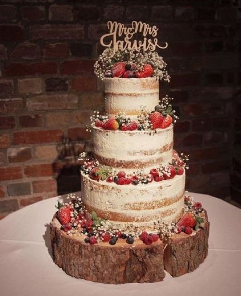 Square Wedding Cake Designs, Wedding Cake Guide, Wedding Cake Strain, Square Wedding Cake, How To Make Wedding Cake, Wedding Cake Prices, Square Wedding Cakes, Wedding Cake Tops, Wedding Anniversary Cake