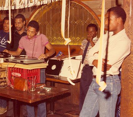 Delano Smith (playing), Ken Collier and friends, early 80s. House Music Aesthetic, Larry Levan, Chicago House Music, Deep House Music, 80s House, Chicago House, Dj Set, Disco Music, Dj Booth