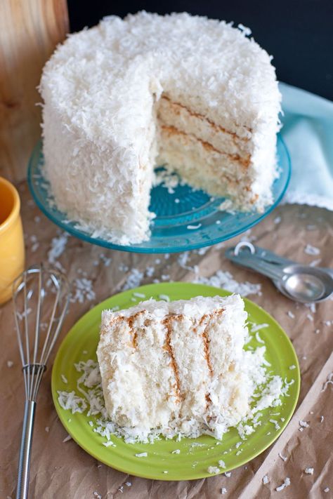 Coconut Cake with Sour Cream Chantilly Icing - My Recipe Magic Frosting With Sour Cream, Chantilly Icing, Best Coconut Cake Recipe Ever, Coconut Cake Frosting, Cream Chantilly, Sour Cream Coconut Cake, Sour Cream Icing, Best Coconut Cake Recipe, Cake With Sour Cream