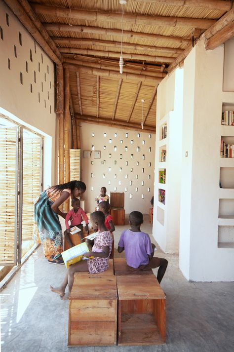 South Africa Architecture, African School Architecture, African School, Rural School Architecture, Primary School Africa Architecture, Bricks Architecture, Rural Studio Architecture, Kaira Looro, Climate Adaptation