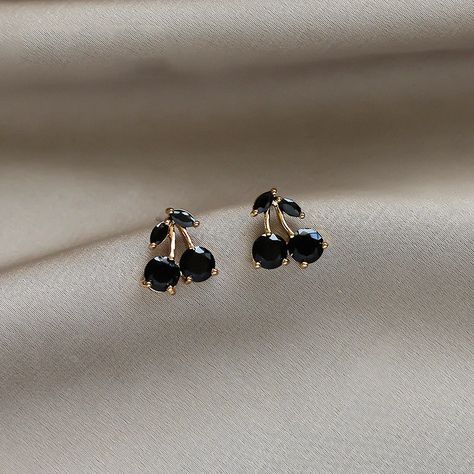 Black Ear Rings Gold, Black Stone Earrings Gold Daily Wear, Black Earrings Gold, Black Beads Earrings Gold, Black Bead Earrings Gold, Black Stone Earrings Gold, Gold Jwellary, Black Bead Earrings, Gold Earing