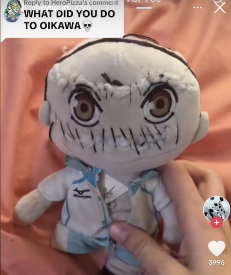 #haikyuu #oikawa Oikawa Plush Meme, Haikyu Fan Art, Oikawa Plush Being Abused, Oikawa Funny, Oikawa Pfp, Haikyuu Cursed, Iwaoi Fanart, Kenma Pfp, Oikawa Fanart