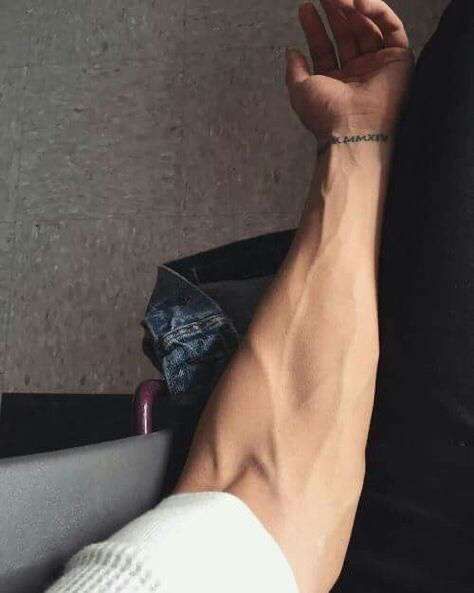 Arm Veins, Veiny Arms, Hand Veins, Best Friend Halloween Costumes, Hot Hands, Celebrity Halloween Costumes, Bad Boy Aesthetic, Halloween Costumes Friends, Hand Pictures