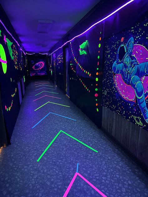 Blacklight Space Party, Neon Hallway Decorations, Space Theme Stage Decorations, Outer Space Glow Party, Outer Space Props Diy, Galaxy Hallway Decorations, Outer Space Dance Theme, Technical Fest Decoration Ideas, Space Party Ideas Decorations