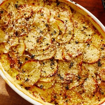 Make Ahead Scalloped Potatoes, Potato Gratin Recipe, Au Gratin Potato Recipes, Au Gratin Recipes, Potatoes Au Gratin, Potato Gratin, Potato Sides, Scalloped Potatoes, Potato Dishes