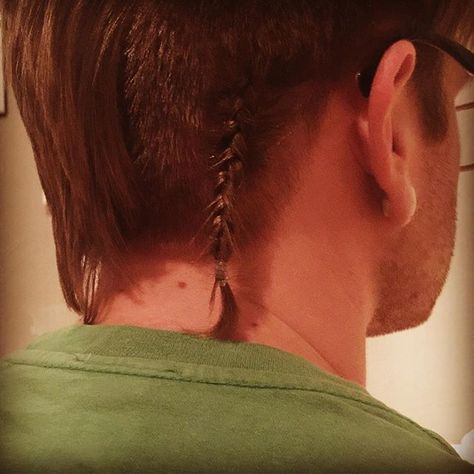 Top 100 padawan braid photos #progress #padawanbraid #padawan See more http://wumann.com/top-100-padawan-braid-photos/ Padawan Hairstyle, Padawan Braid, Undercut Back, Halloween Ios, Undercut, Behind Ear Tattoo, Top 100, See More, Ios