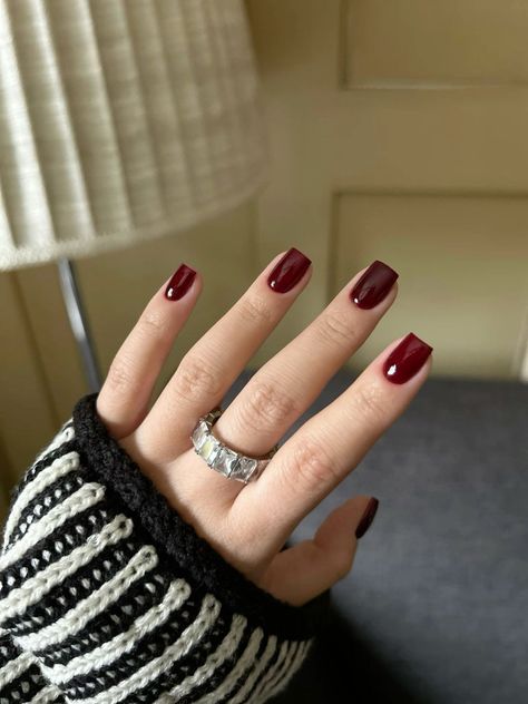 Beautiful Short Nails Classy, Dark Cherry Red Nails Square, Short Square Cherry Nails, Squared Red Nails, Red Nail Square, Cherry Red Square Nails, Cherry Red Nails Square, Cherry Square Nails, Cherry Colour Nails