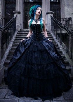 Gothic Bridesmaids, Gothic Ball Gown, Goth Wedding Dresses, Gothic Prom Dress, Black Wedding Dress Gothic, Bridal Dresses Vintage, Black Wedding Gowns, Gothic Wedding Dress, Dark Wedding