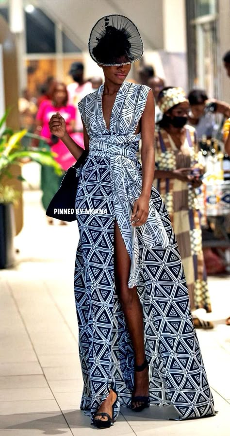 Afro Chic Fashion, Modern African Fashion, African Chic, African Inspired Clothing, African Inspired Fashion, Kitenge, African Fashion Women, Africa Fashion, Latest African Fashion Dresses