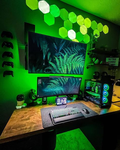 Couple Gaming Room Setup, Gamer Room Design, Green Pc, Game Setup, Gaming Desk Setup, Best Gaming Setup, Pc Gaming Setup, Setup Ideas, Gaming Room Setup