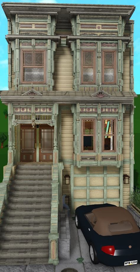 Bloxburg House Ideas Vintage Outside, Bloxburg Brownstone House, Townhomes Bloxburg, Bloxburg 1800s House, Downtown Bloxburg House, Old Timey Bloxburg Houses, Art Deco Bloxburg, Alaskaviolett Bloxburg, Old Fashioned Bloxburg House