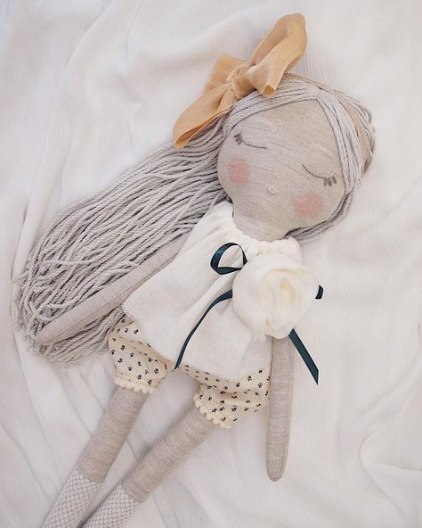 Cloth Dolls Handmade, Heirloom Doll, Stuffed Dolls, Rag Dolls Handmade, Fabric Toys, Handmade Kids, Sewing Dolls, Textile Doll, Doll Maker