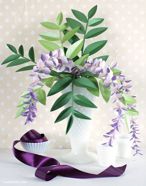 Wisteria is a gorgeous flowering plant that grows in an intriguingly soft purple shade, so of course we loved the idea of making paper wisteria vines Paper Wisteria Template, Paper Wisteria, Wisteria Vines, Plant Paper, Crepe Flowers, Wisteria Plant, Wisteria Flower, Valentine's Day Crafts, Fleurs Diy