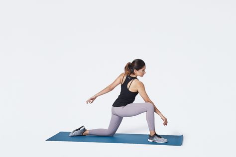 This hip and lower back stretch can help you regain mobility impaired by too much sitting. Doing the low lunge twist stretch can help with low back pain. Stretches Before Workout, Sciatica Stretches, Pilates Stretches, Piriformis Muscle, Piriformis Stretch, Lower Body Muscles, Dynamic Stretching, Sciatica Relief, Hip Flexor Stretch