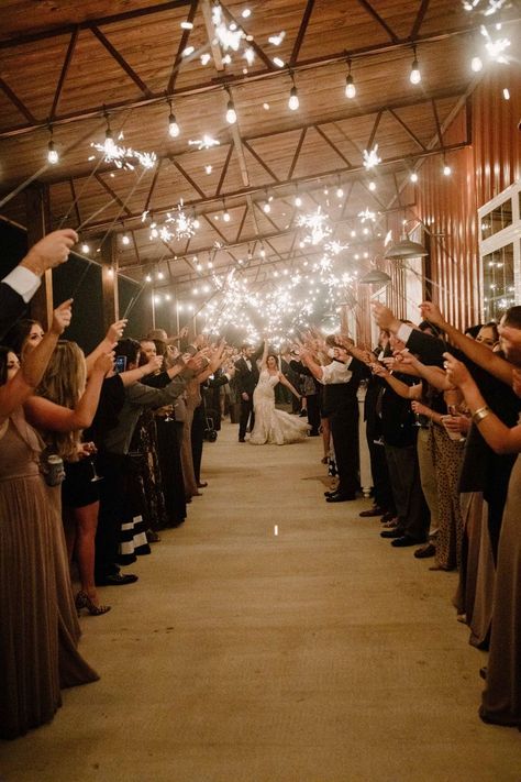 November Wedding Venue Ideas, Wedding Reception Sparklers, Sparklers Exit Wedding, Big Wedding Reception Ideas, Wedding Reception Western, Barn House Wedding Ideas, Wedding Reception Aesthetic Party, Fancy Barn Wedding, Bride And Groom Exit Ideas