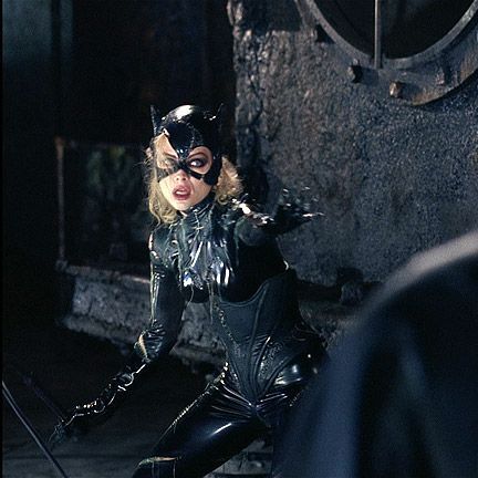 Catwoman - Batman Returns Michelle Pfeiffer Catwoman Costume, Catwoman Michelle Pfeiffer, Selina Kyle Catwoman, Villain Clothing, Catwoman Costume, Creepy Halloween Costumes, Catwoman Selina Kyle, Catwoman Cosplay, Riding Crop