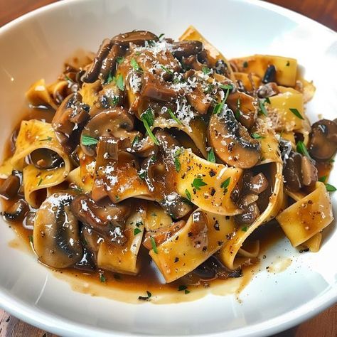 Paparadelle Recipes Mushroom, Pappardelle Recipes Vegetarian, Chanterelle Mushroom Pasta, Mushroom Pappardelle, Papardelle Ao Funghi, Caramelized Wild Mushroom Pappardelle Pasta, Pappardelle Pasta, Pasta Ingredients, Wild Mushroom