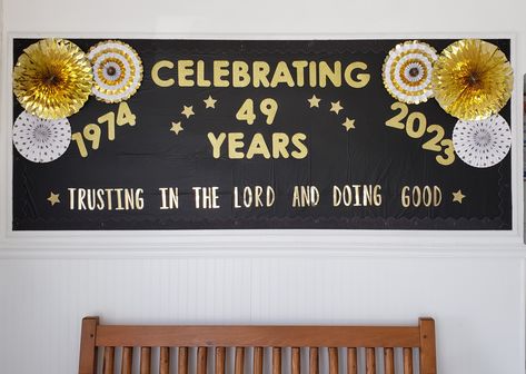 School Anniversary Bulletin Boards, Anniversary Bulletin Board Ideas, Celebration Bulletin Board Ideas, Church Anniversary Decorations, Bulletin Board Ideas For Church, Christian Easter Bulletin Board Ideas, Church Anniversary Themes, Trivia Party, Easter Bulletin Boards