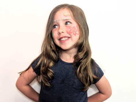 How to cut children's hair, a quick easy tutorial for children's long hair. How to add face framing layers to your kids hair. Long Girl Haircuts, Girls Hair Cut, Girls Haircuts With Layers, Hair Goals Long, Face Framing Hair, Straight Layered Hair, Long Haircuts, Framing Layers, Face Frame