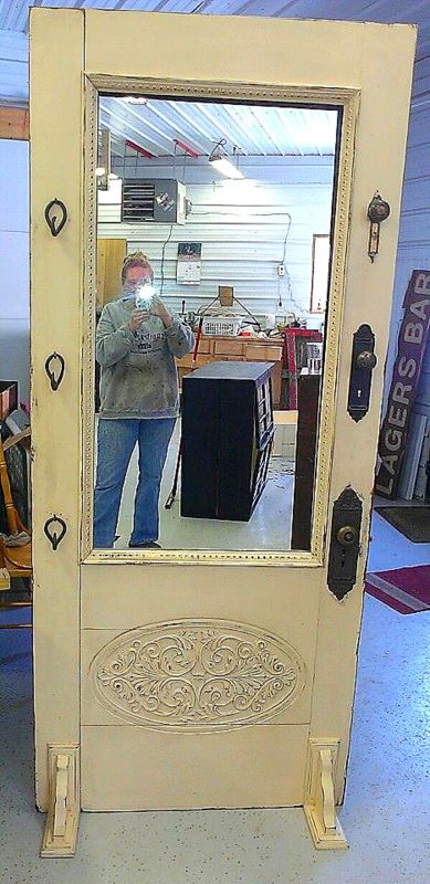 My Multi-Talented Junkin' Friend Jodi via OrganizedClutter.net Old Door Mirror, Old Door Tables, Mirror Upcycle, Old Door Projects, Recycled Door, Old Wood Doors, Door Picture, Doors Repurposed, Vintage Doors