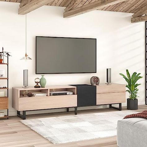 Under Tv Table, Tv Place, Credenza Wood, Contemporary Tv Stand, Armoire D'angle, Under Tv, Tv Stand Designs, Stands Tv, Media Console Table