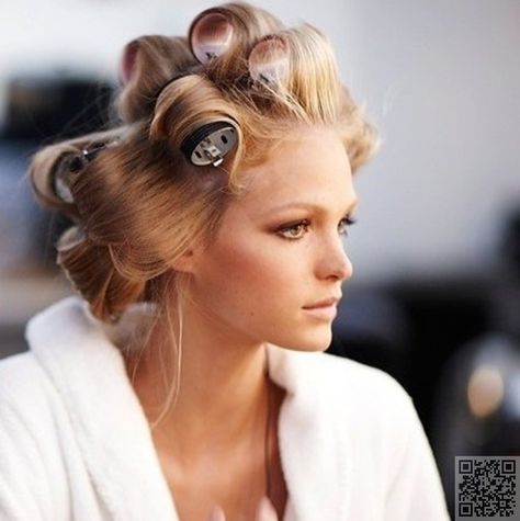 How to Make Your #Curls Last All Day Long ... Hot Roller Curls, Victoria Secret Hair, Roller Curls, Erin Heatherton, Hot Rollers, Roller Girl, Victoria Secrets, Hair Rollers, Hair Curlers