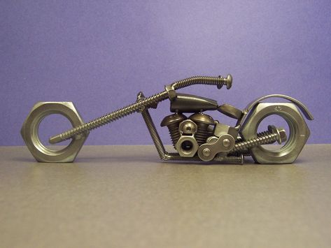 Metal Motorcycle, Motorcycle Welding Art, Metal Lathe Projects, Junk Metal Art, Metal Welding Art, Diy Necklace Making, Wood Projects For Kids, Recycled Metal Art, Silverware Art