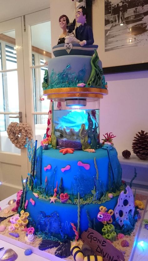 Sea Wedding Cake, Water Cakes, Debut Cakes, Water Theme Party, Toadstool Cake, Ocean Theme Wedding, Bday Treats, Debut Cake, Ladybug Toys