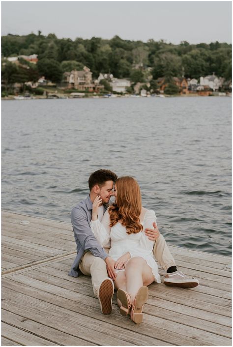 A dreamy Lake Mohawk Engagement Session, set amid the stunning scenery of Sparta, NJ! 📸 Dive into the perfect blend of lake, dock, and lakeside charm for an unforgettable photoshoot. Book your engagement session with Sydney Madison Creative now! 💌 Lake Dock Photoshoot, Dock Photoshoot, Boat Dock Engagement Pictures, Dockside Engagement Photos, Engagement Photos Boat Dock, Water Engagement Photos Lakes, Engagement Photos Dock Water, Lake View Couple Shoot, Older Couple Poses