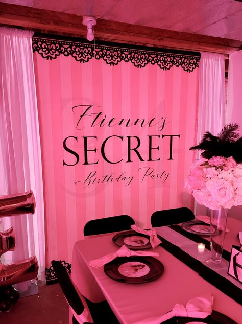 Victorias Secret Party Theme, Victoria Secret Bday Theme, Victoria Secret Sweet 16, Juicy Couture Birthday Party Ideas, Victoria Secret Birthday Party Theme, Victoria Secret Party Ideas, Black Themed Birthday, Black Themed Birthday Party, Victoria Secret Cake