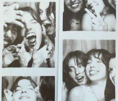 Photo Booth Poses Trio, Black Sisters Aesthetic, Friend Group Polaroid Pictures, Photobooth Friends Aesthetic, Photobooth Pictures Friends, Friendship Polaroid Pictures, The Black Sisters, Olivia Jaeger, Sisters Aesthetic