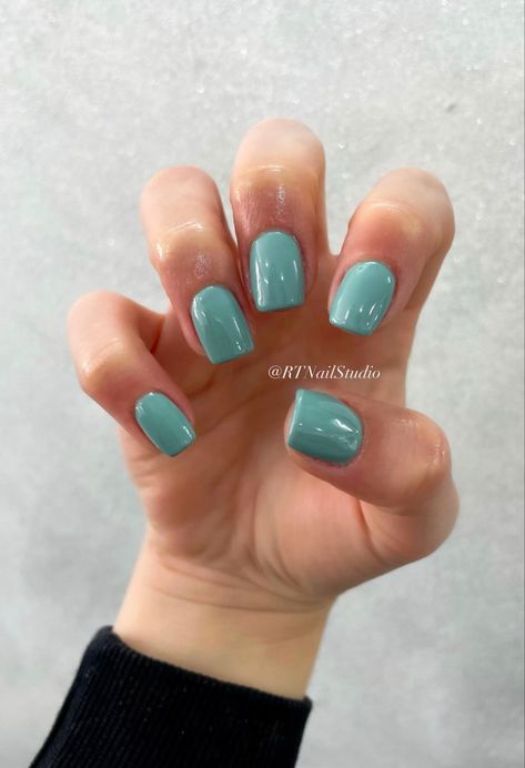 Teal Short Nails, Light Teal Nails, Seafoam Nails, Aquamarine Nails, Ring Finger Design, Overlay Nails, Teal Nails, Turquoise Nails, Cute Short Nails