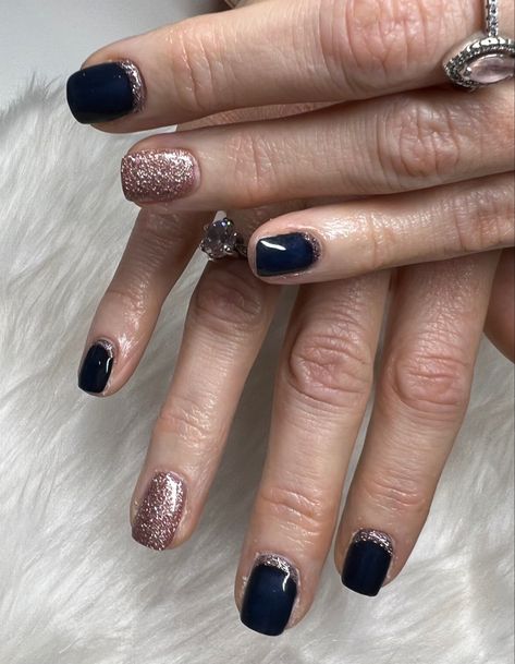 Navy And Rose Gold Nails, Navy And Gold Nails, Champagne Nails, Navy Nails, Shellac Manicure, Glitter Accent Nails, Rose Gold Dress, Bridesmaid Ideas, Rose Gold Nails