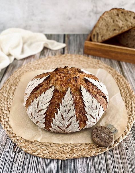 Bread Art 17 scoring by Whisk Fever Sourdough Bread Cut Designs, Sourdough Bread Design, Sourdough Boule Scoring, Sourdough Score Designs, Boule Scoring, Bread Shapes Ideas, Sourdough Bread Designs, Artisan Bread Design, Sourdough Art