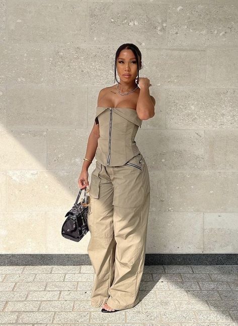 Neutral Outfit Ideas Summer Black Women, Brown 2 Piece Outfits For Black Women, Going Out Aesthetic Black Women, Brown Dinner Outfits Black Women, Girls Night Out Aesthetic Black Women, Fly Clothing, Going Out Outfit Ideas, Outfit Ideas Black Women, Outfit Ideas Black