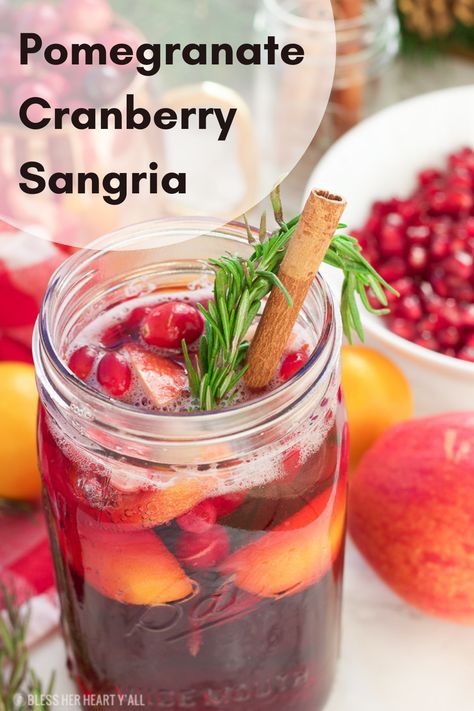 Pomegranate Cranberry Sangria Pomegranate Sangria Recipes, Pomegranate Wine, Christmas Sangria Recipes, Pomegranate Sangria, Red Wine Cocktails, Bourbon Cider, Cranberry Sangria, 5 Minute Recipe, Sangria Drink