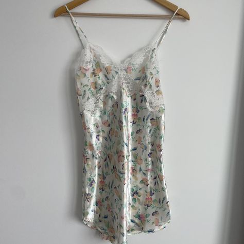 Summer Silk Slip Dress With Floral Print, Elegant Floral V-neck Slip Dress, Spring Floral Print Mini Slip Dress, Silk V-neck Slip Dress With Floral Print, Feminine Floral Print V-neck Slip Dress, Floral Dress Outfits, Floral Slip Dress, Dream Wardrobe, Floral Dress