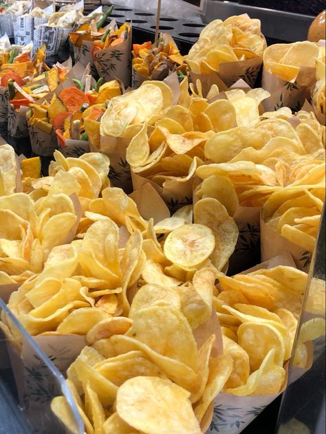 chips Chips Aesthetic, Homemade Potato Chips, Potato Chip Recipes, Epic Meal Time, Missed Opportunities, Heads Together, Dream Food, Snack Craving, Salty Foods