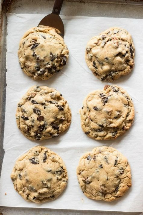 Everyone needs these big fat chocolate chip cookies in their life. Crunchy on the outside, chewy in the middle, and full of melty chocolate chips. Fat Chocolate Chip Cookies, Big Chocolate Chip Cookies, Big Chocolate, Chocolate Cookie Recipes, Best Chocolate Chip Cookie, Chocolate Chip Oatmeal, Cookies Recipes Chocolate Chip, Cookie Desserts, Yummy Cookies